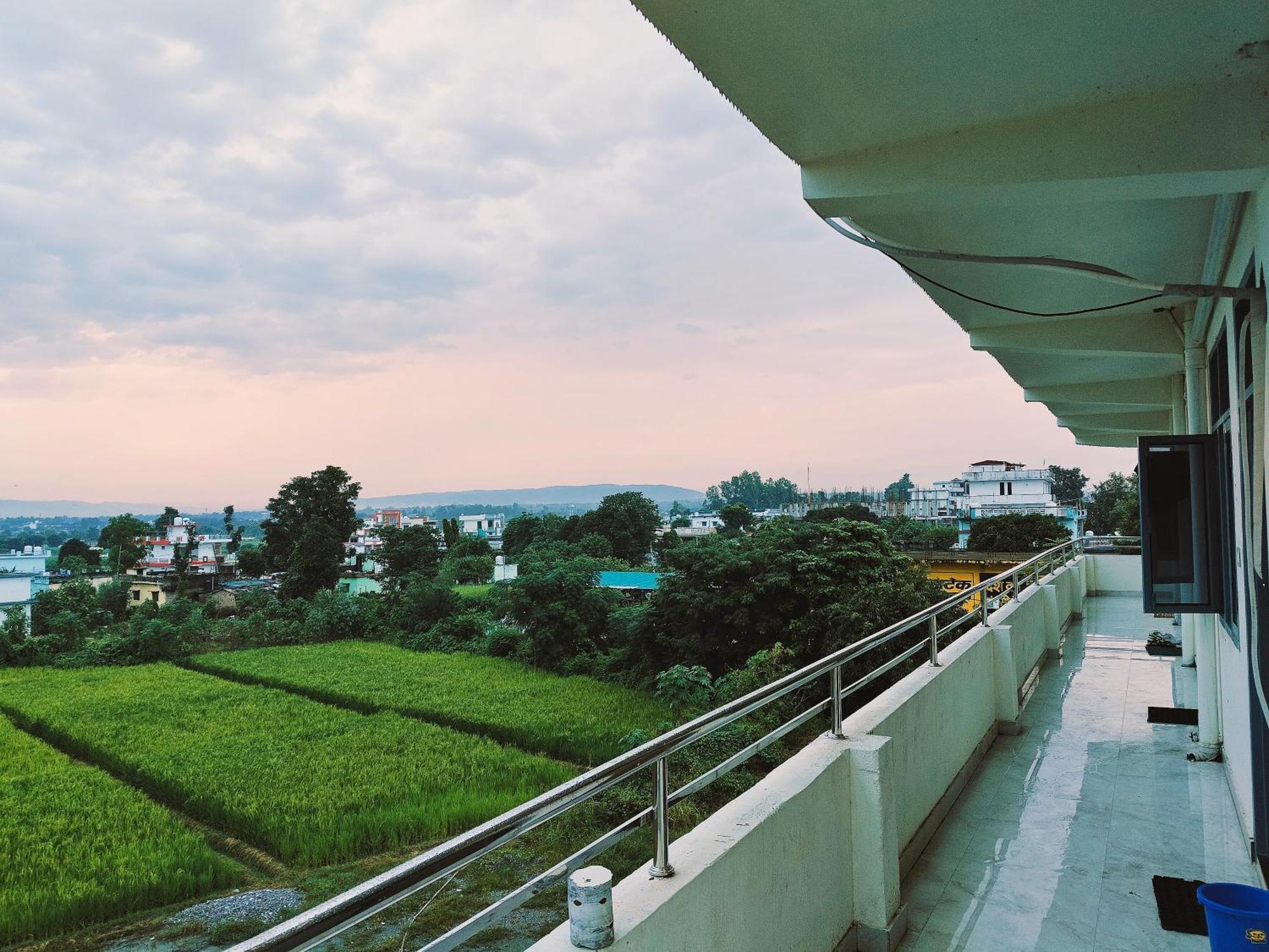 Hotel Jd Doiwala ภายนอก รูปภาพ